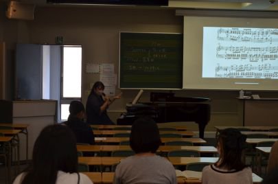 鍵盤楽器授業.JPG